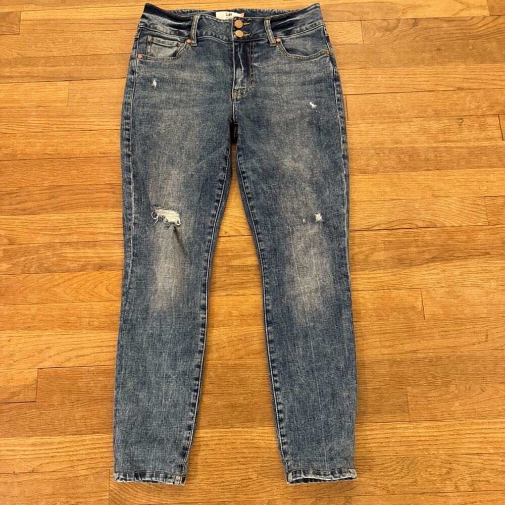 Cabi medium wash distressed cinch skinny ankle mid rise jeans size 6
 b28